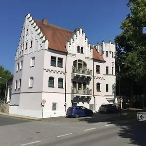 In Historischer Mit Gartennutzung Apartment